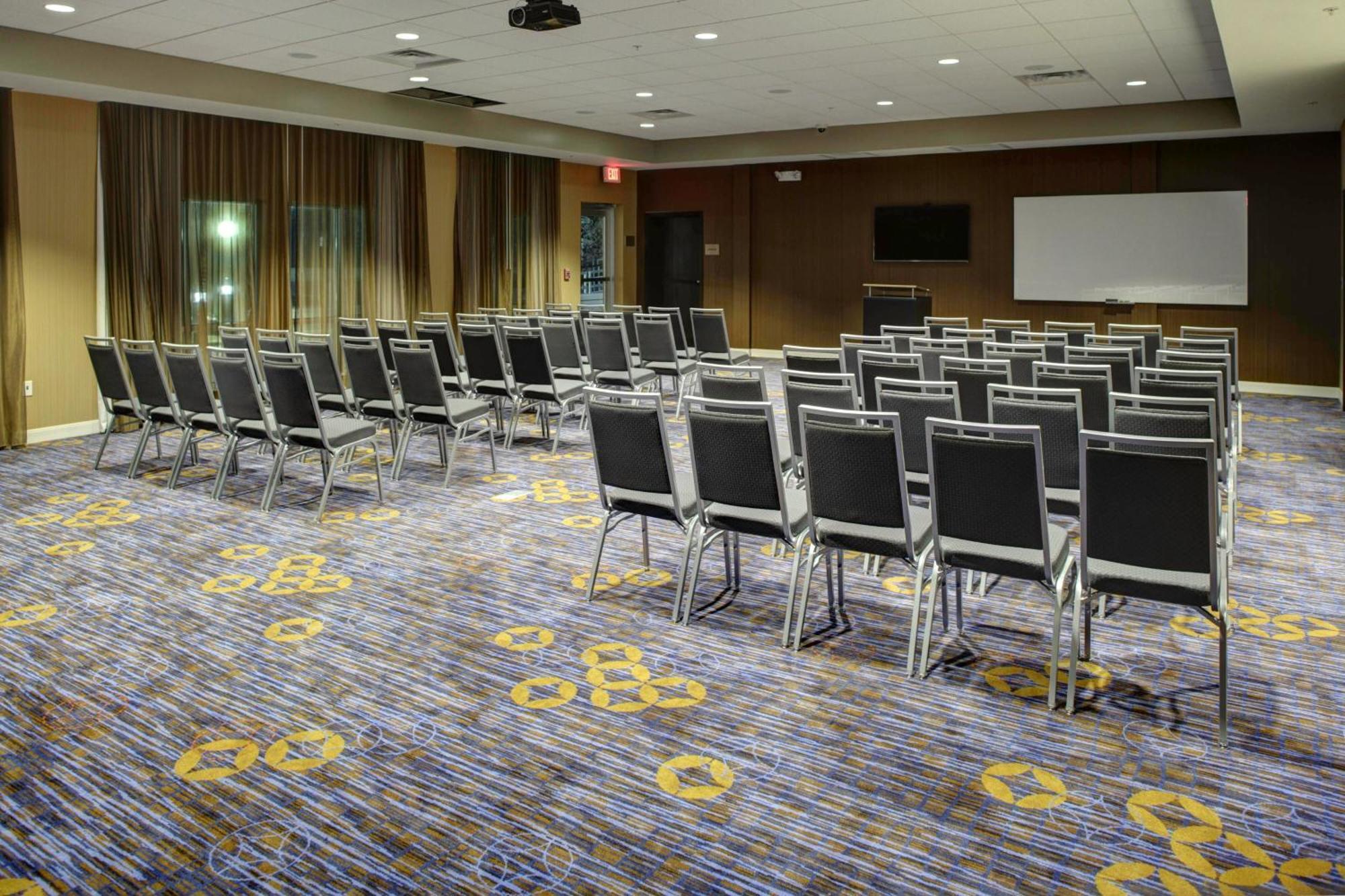 Courtyard By Marriott Starkville Msu At The Mill Conference Center Ngoại thất bức ảnh