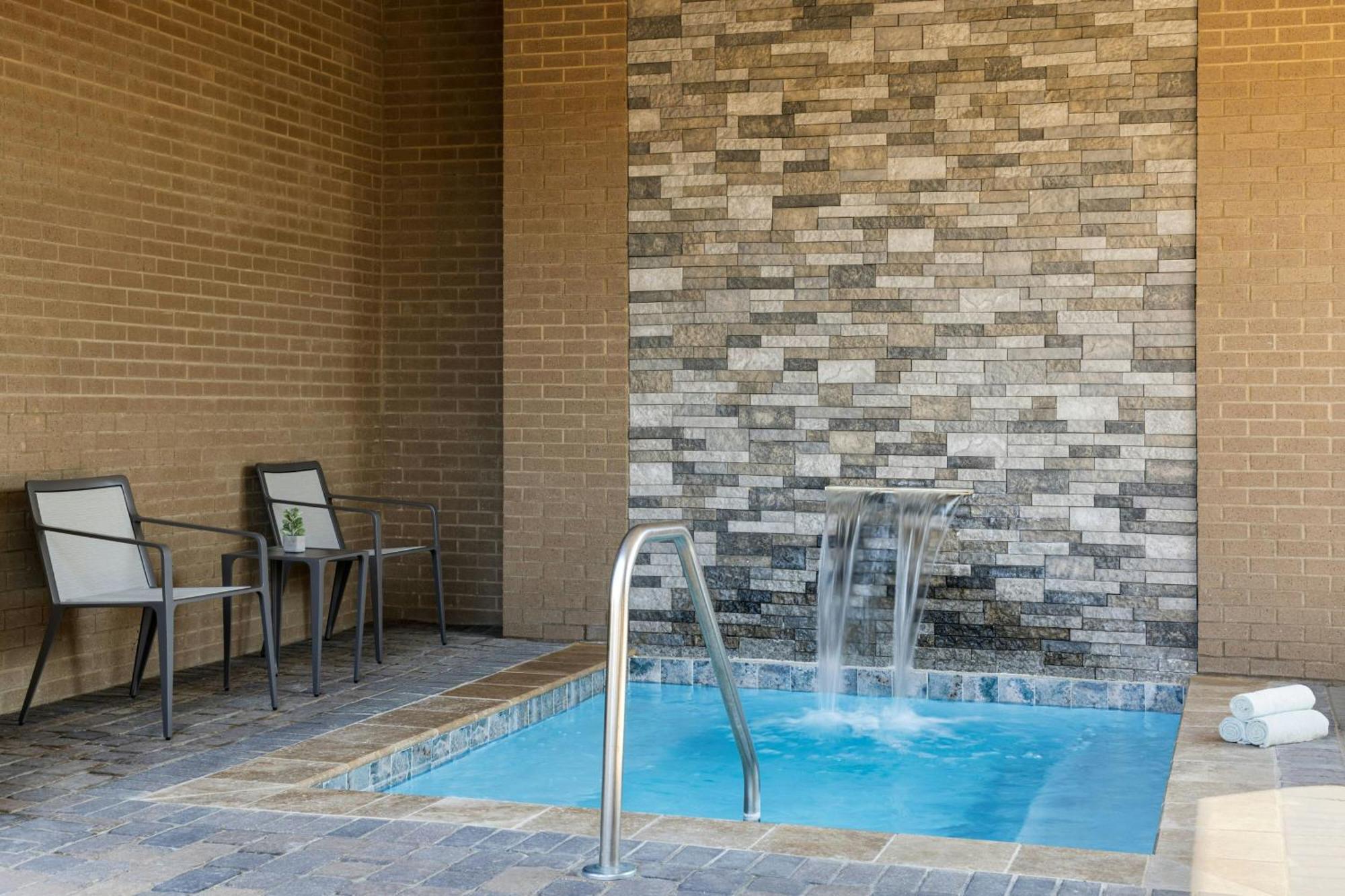 Courtyard By Marriott Starkville Msu At The Mill Conference Center Ngoại thất bức ảnh