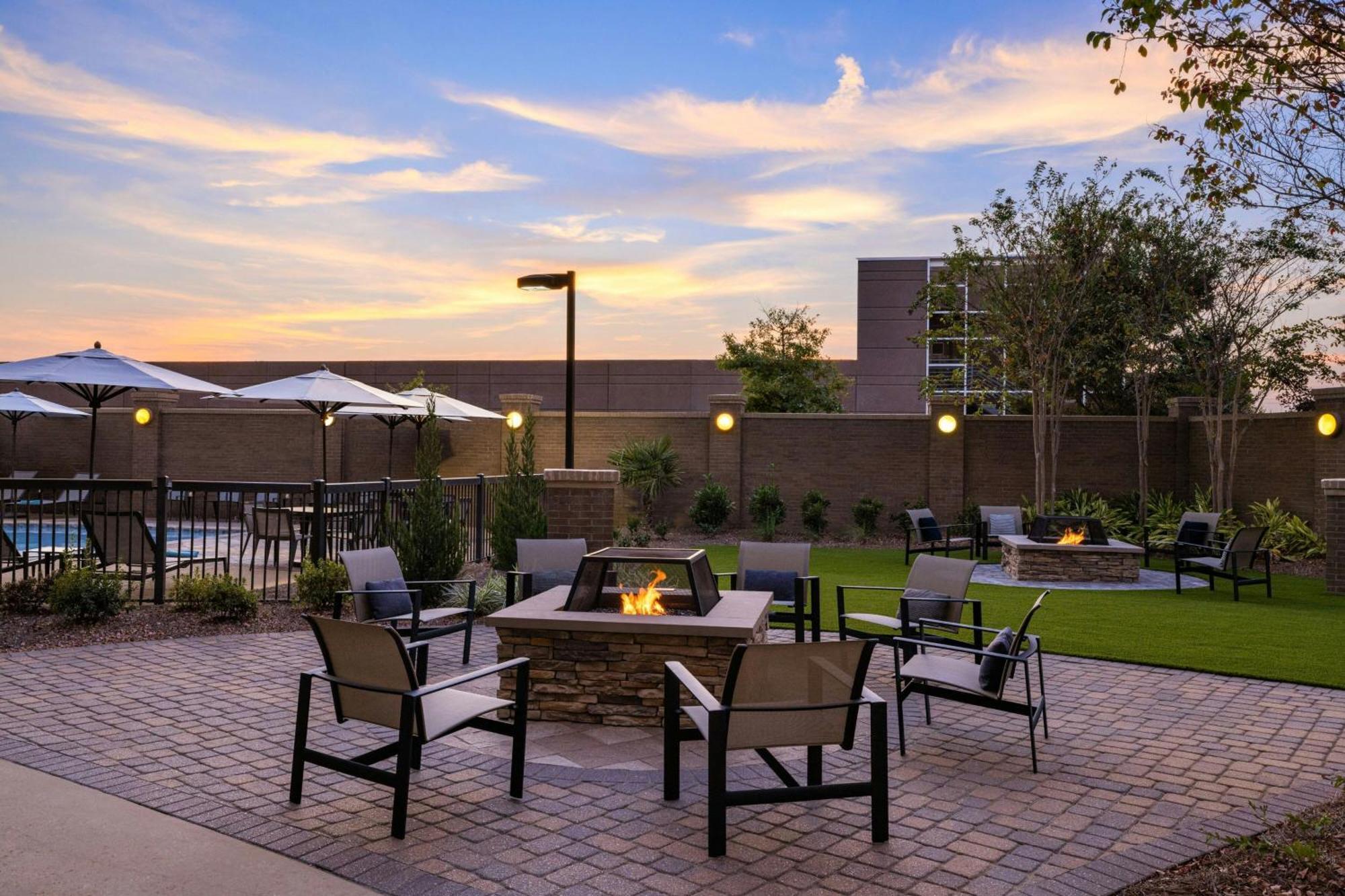 Courtyard By Marriott Starkville Msu At The Mill Conference Center Ngoại thất bức ảnh
