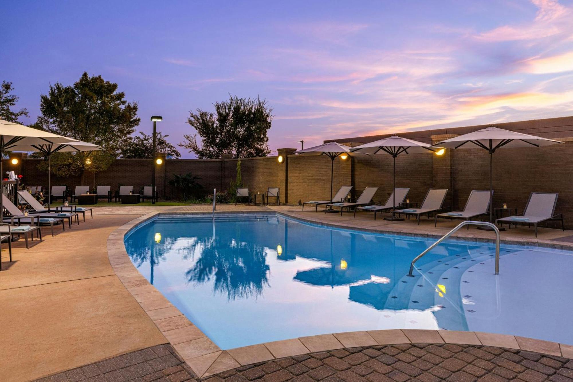 Courtyard By Marriott Starkville Msu At The Mill Conference Center Ngoại thất bức ảnh